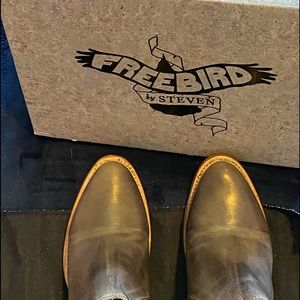 Free Bird by Steven! Size 8